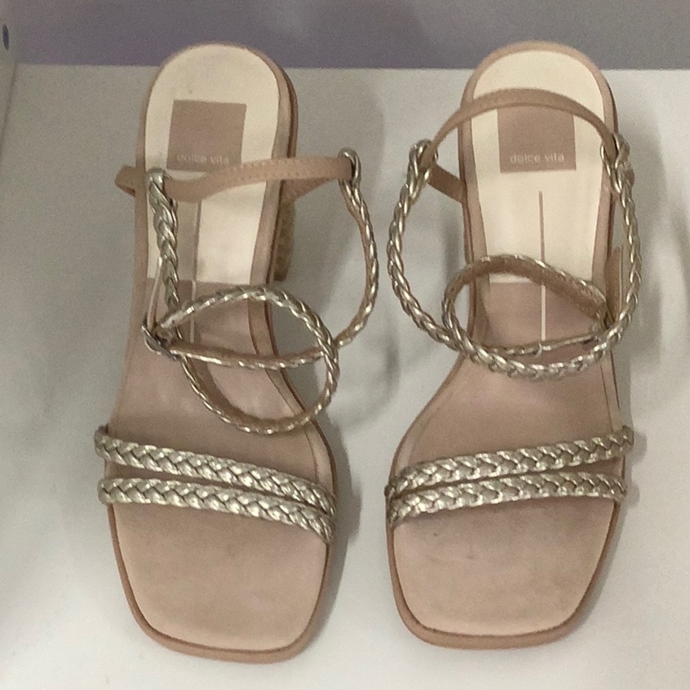 Brand new dolce vita “Oro” wrap ankle heel in light metallic gold